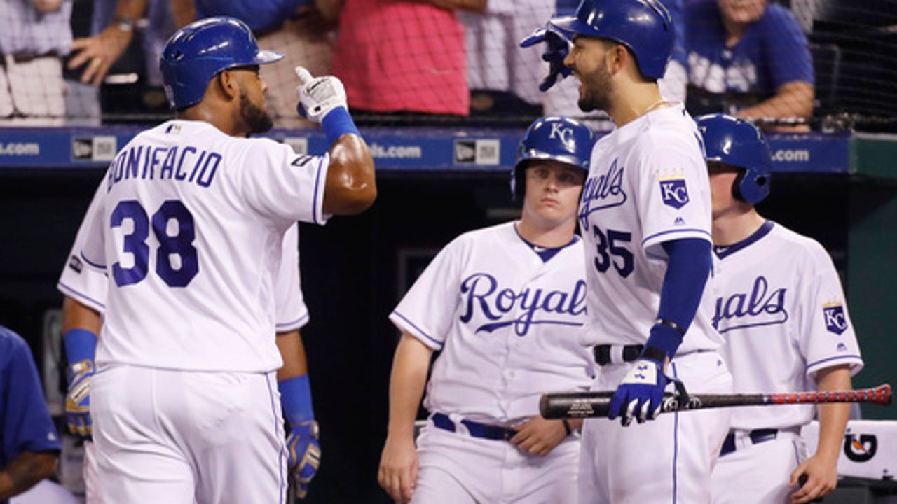 Moustakas homers twice as Royals beat White Sox 7-2 (Jul 22, 2017)